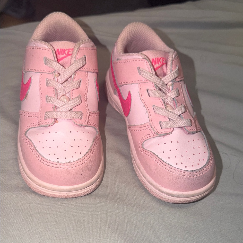Nike Kids Light Pink and Hot Pink Sneakers 8C - Picture 2 of 4